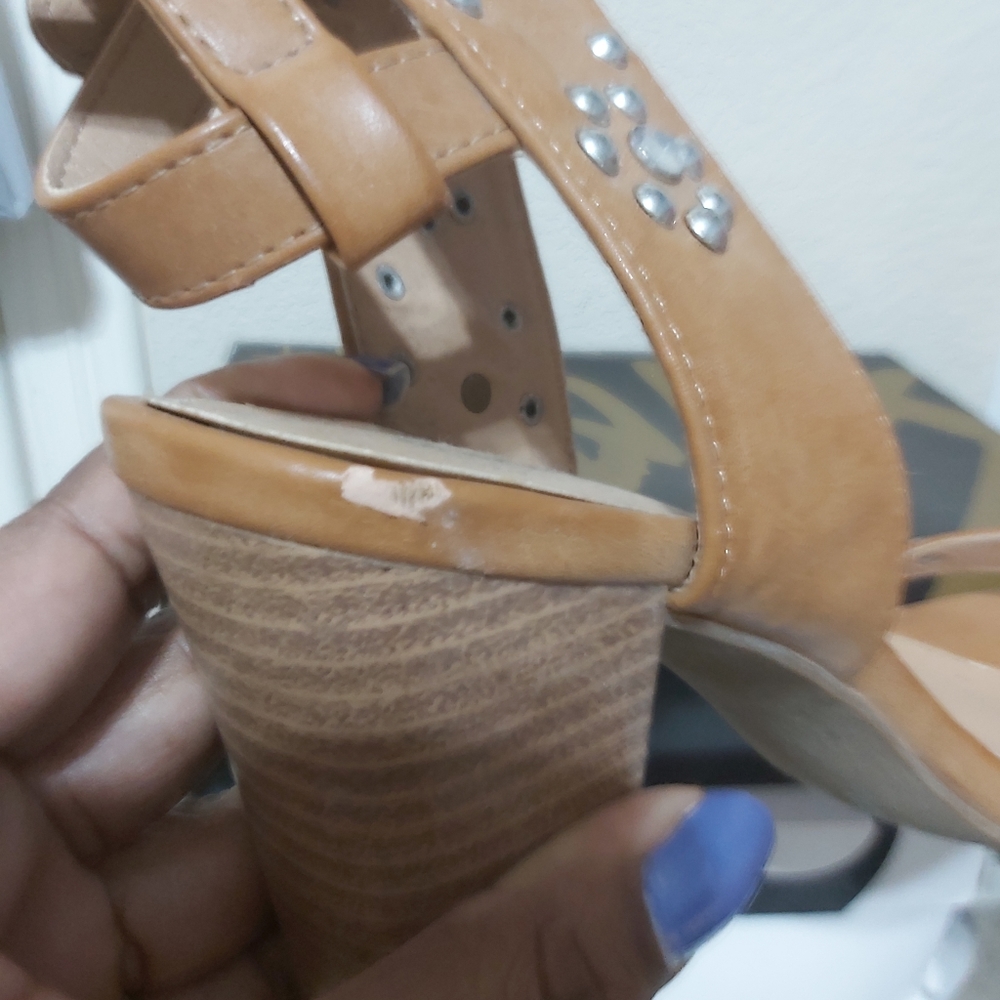 Heeled Sandals - Picture 3 of 3